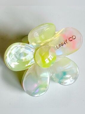 Linny Co Iridescent Pastel Flower Hair Clip